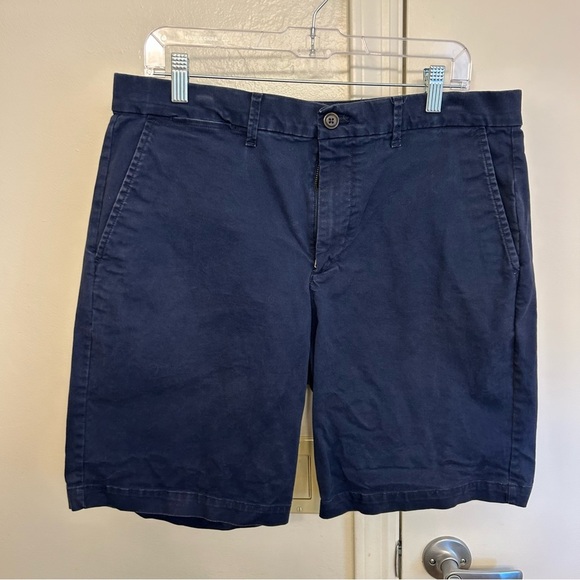 GAP Men’s Navy Flat Front 10” Vintage Chino Shorts Size 34 Regenerative Cotton - Picture 1 of 7